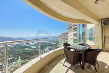2 Bedroom Sea View Flat for Sale in Gold City Residence