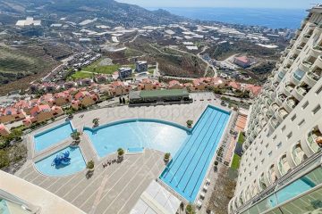 2 Bedroom Sea View Flat for Sale in Gold City Residence