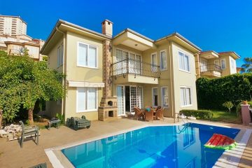 Sea View Villa for Sale in Gold City Residence in Alanya Turkey