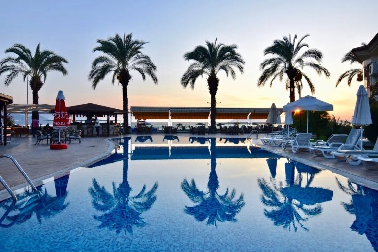 3 Bedroom Apartment in Sunset Beach Club – Rentals