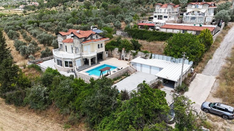 5 Bedroom Villa with 790sqm Plot of Land in Uzumlu Fethiye Turkey