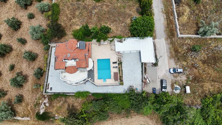 5 Bedroom Villa with 790sqm Plot of Land in Uzumlu Fethiye Turkey