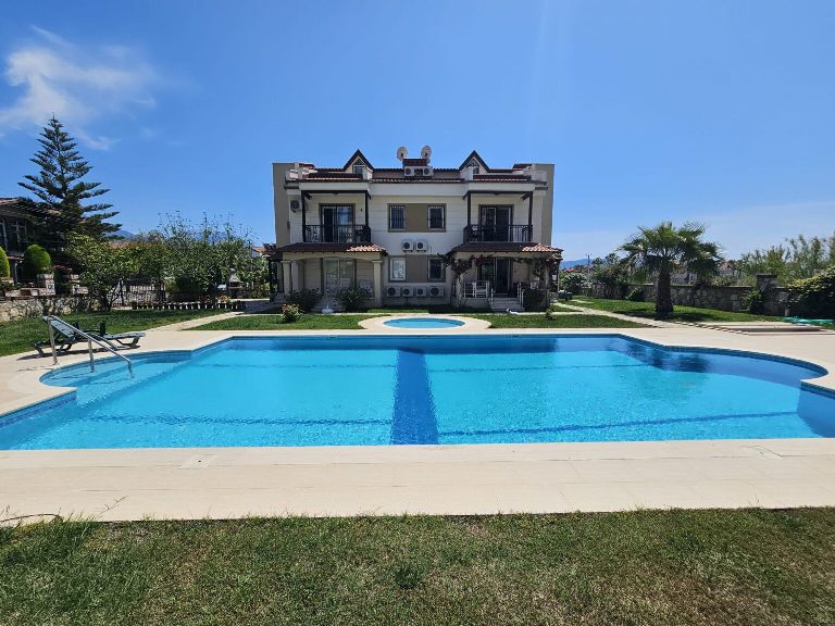 Beautiful 2 Bedroom Apartment in a Complex with Extensive Gardens in Calis Beach, Fethiye, Turkey.