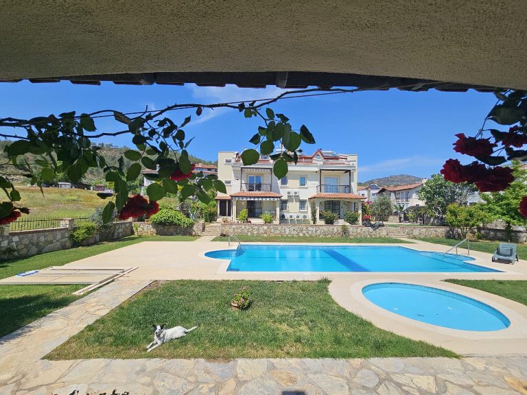 Beautiful 2 Bedroom Apartment in a Complex with Extensive Gardens in Calis Beach, Fethiye, Turkey.