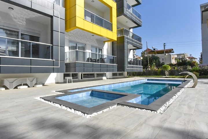 Cozy 1 Bedroom Apartment in a Small Site for Sale in Avsallar Alanya Turkey