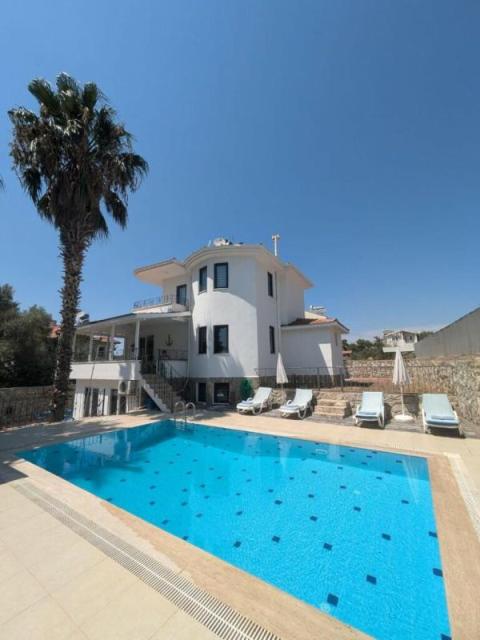 Excellent 4 Bedroom Villa for Holidays and Rentals for Sale in Ovacik Oludeniz Turkey