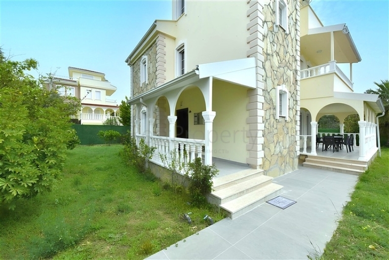 4 Bedroom Furnished Villa for Sale in Avsallar Alanya - Antalya Region
