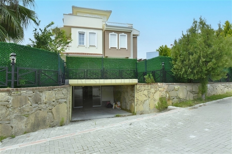 4 Bedroom Furnished Villa for Sale in Avsallar Alanya - Antalya Region