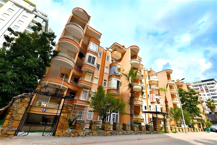 Affordable 2 Bedroom Resale Apartment for Sale in Mahmutlar Alanya Turkey