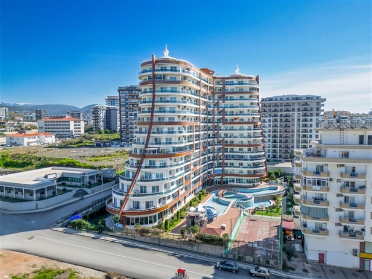 Furnished Apartment in a Modern Complex for Sale in Mahmutlar Alanya Turkey