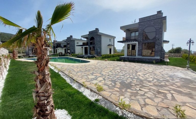Furnished Three Bedroom Villa for Sale in Akbuk Didim Turkey