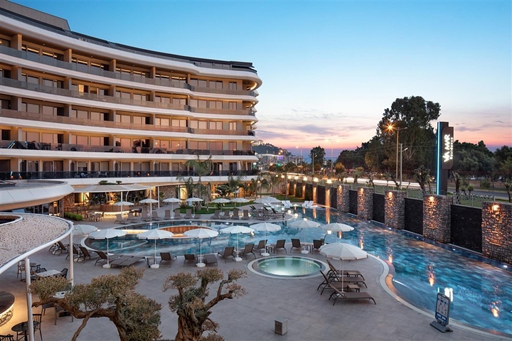 Luxury Apartment with Sea View for Sale in Kargicak Alanya Turkey 