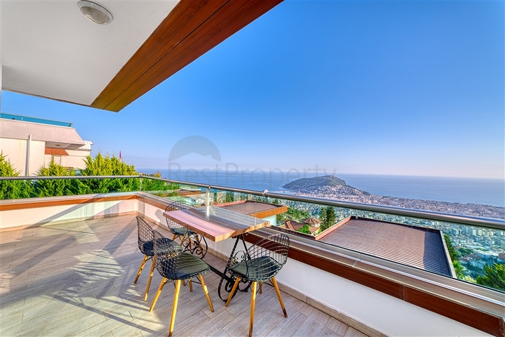 Luxury Sea View Villa for Sale in Antalya Centre Turkey