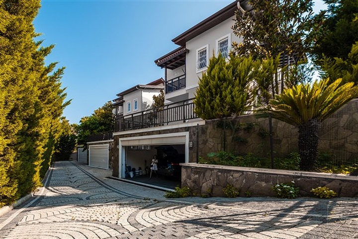 Private Villa with Pool for Sale in Kemer Antalya Turkey
