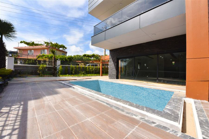Semi Detached 4 Bedroom Villa with Private Pool for Sale  in Avsallar Alanya Turkey