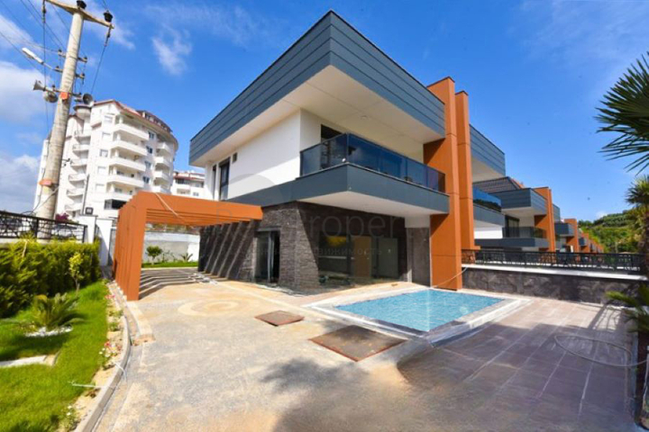 Semi Detached 4 Bedroom Villa with Private Pool for Sale  in Avsallar Alanya Turkey