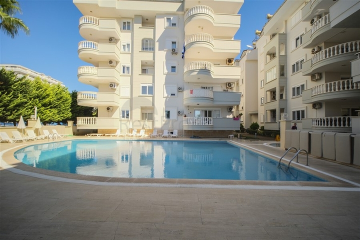 2 Bedroom Property Close to Beach in Alanya Turkey for Sale