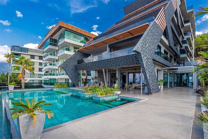 4 Bedroom Alanya Apartment on a Futurist Building