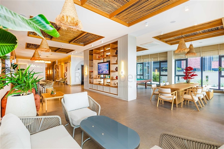 4 Bedroom Alanya Apartment on a Futurist Building
