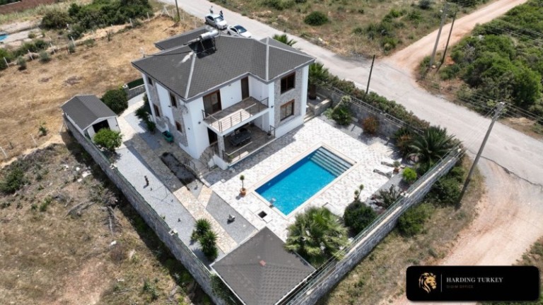 Perfect Villa with Pool in Greenhill Didim for Sale
