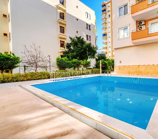 Bargain Flat Close to the Beach for Sale in Mahmutlar Alanya