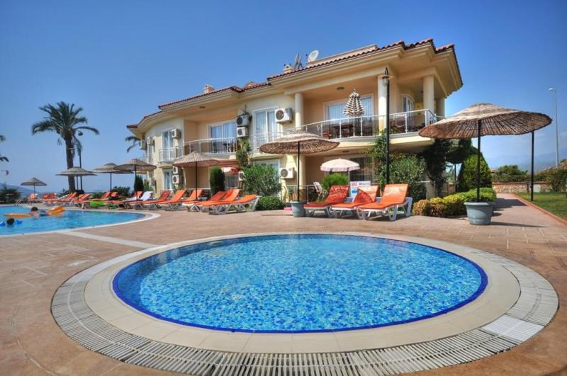 Apartment-for-Sale-on-Sunset-Beach-Club-l-Calis-Beach-Fethiye