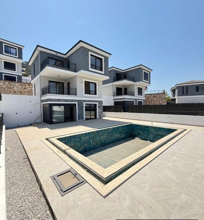 Luxury Sea View Villa with Pool for Sale in Akbuk Didim