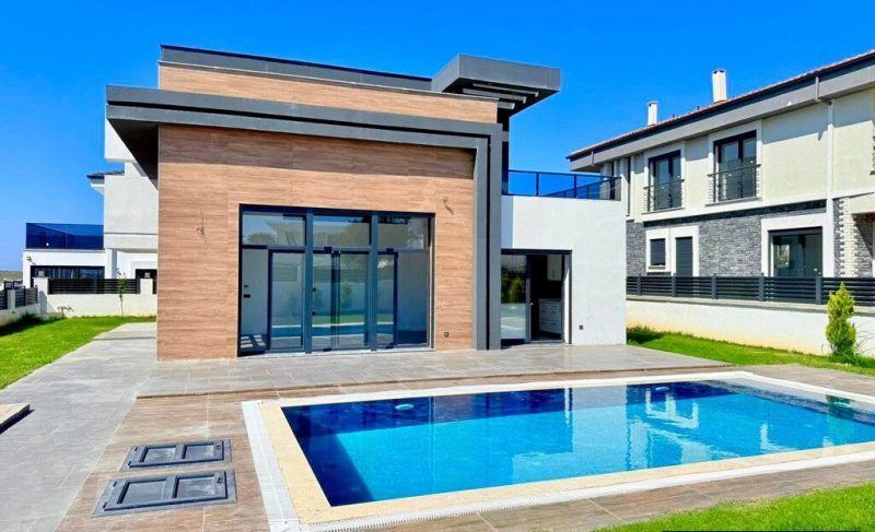 New Modern Villa for Sale in Altinkum Didim Turkey