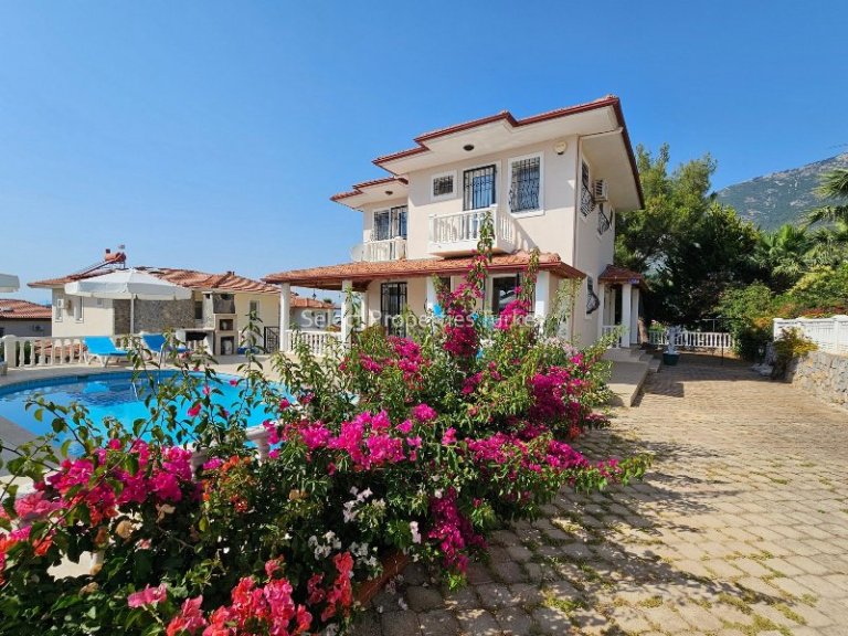 Private Villa with Additional Apartment in Ovacik Turkey