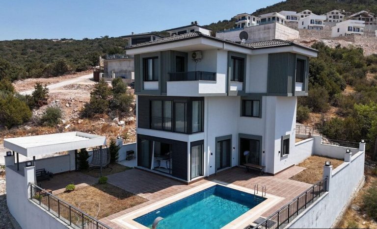 Sea View Detached Villa with Pool for Sale in Akbuk Didim