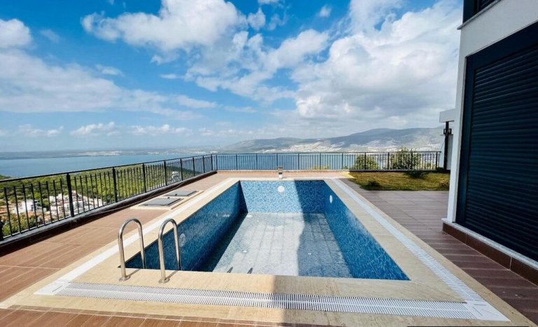 Sea View Detached Villa with Pool for Sale in Akbuk Didim