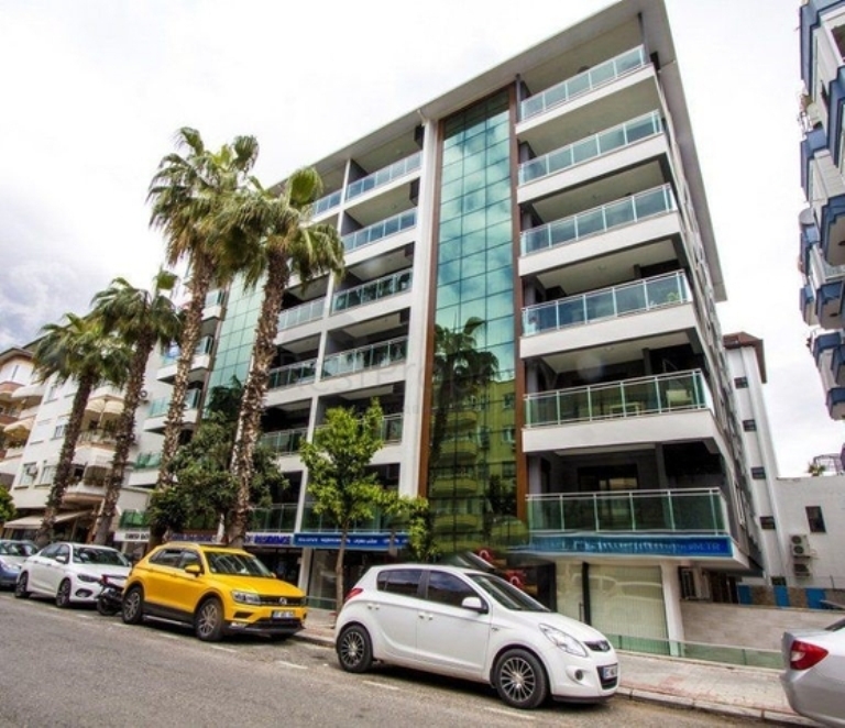 Well Located Contemporary Apartment in Alanya for Sale