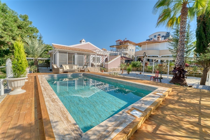 Furnished 3 Bedroom Villa for Sale in Alanya - Avsallar