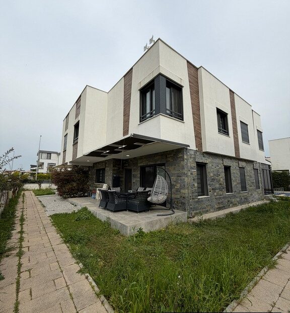 Modern Semi Detached House for Sale in Altinkum Didim