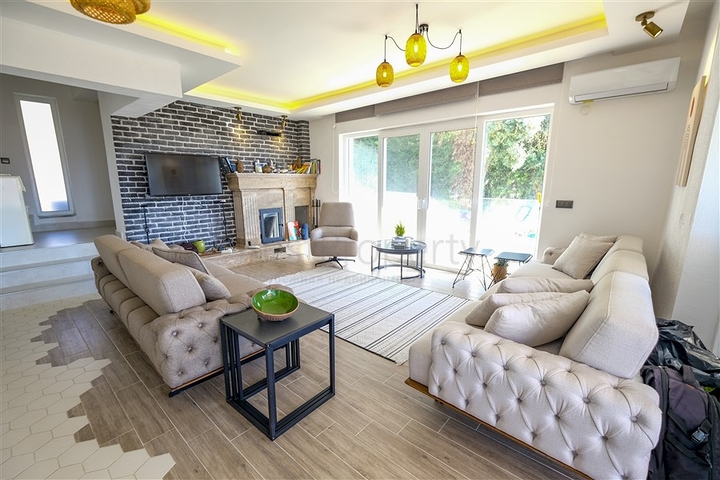 Sea View Villa with 3 Bedroom for Sale in Alanya Turkey