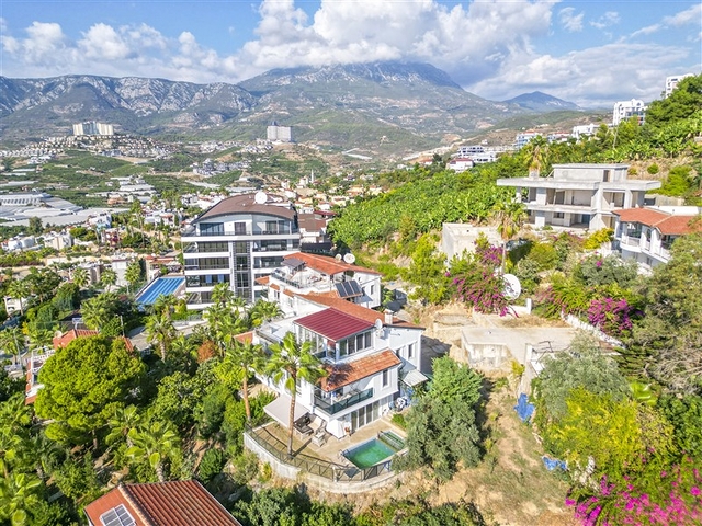Sea View Villa with 3 Bedroom for Sale in Alanya Turkey