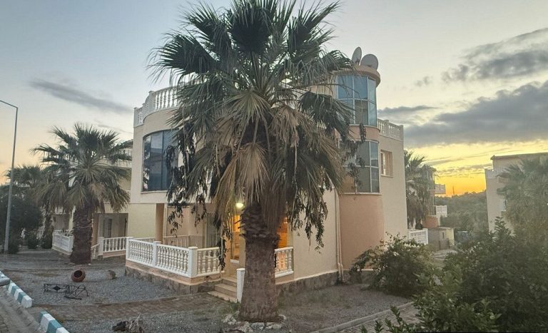 Detached House with Top Terrace in Akbuk Didim Turkey