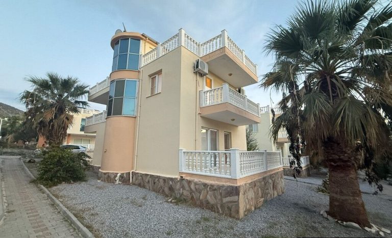 Detached House with Top Terrace in Akbuk Didim Turkey
