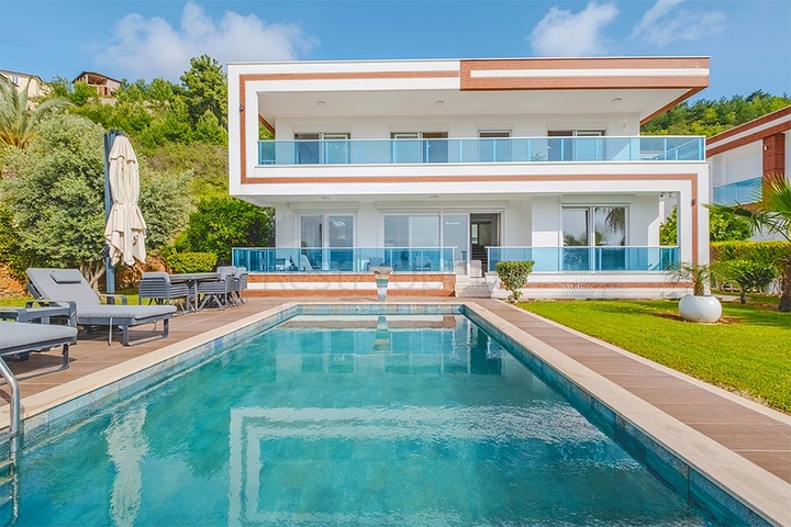 Kargicak Property; 4 Bedroom Villa for Sale in Alanya Turkey