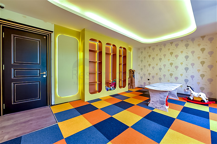 Flat for Sale in a Beachfront Complex in Alanya Turkey