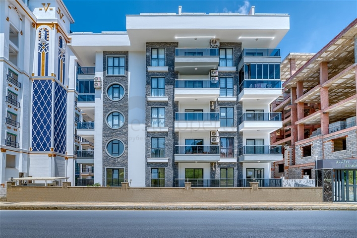 Refined Flat for Sale in Central Mahmutlar, Alanya, Turkey