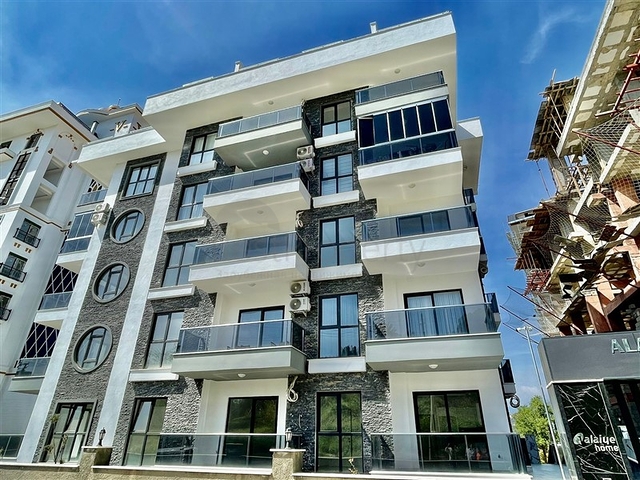 Refined Flat for Sale in Central Mahmutlar, Alanya, Turkey