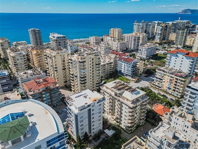 Spacious Flat Close to Beach in Mahmutlar Alanya for Sale