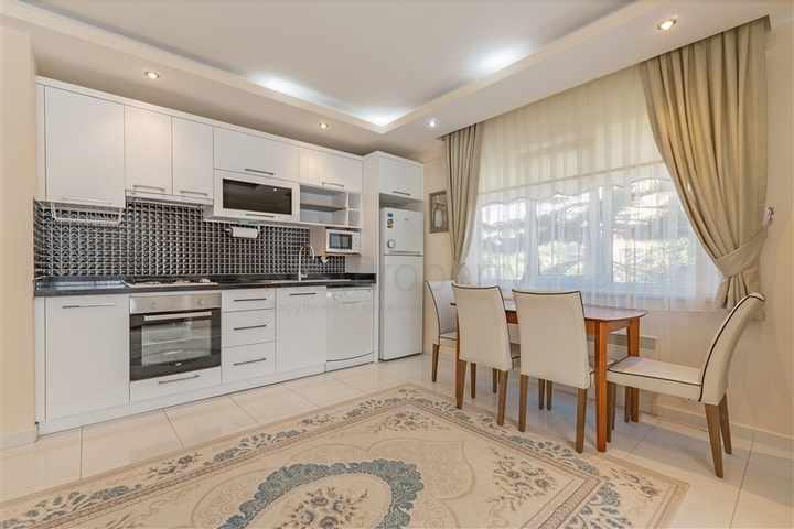 Spacious Flat Close to Beach in Mahmutlar Alanya for Sale
