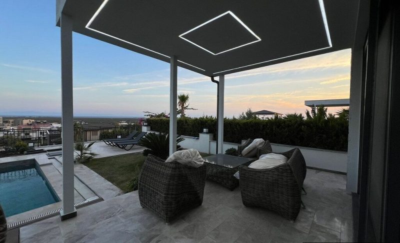 Spotless Villa with Sea View for Sale in Altinkum Didim Region