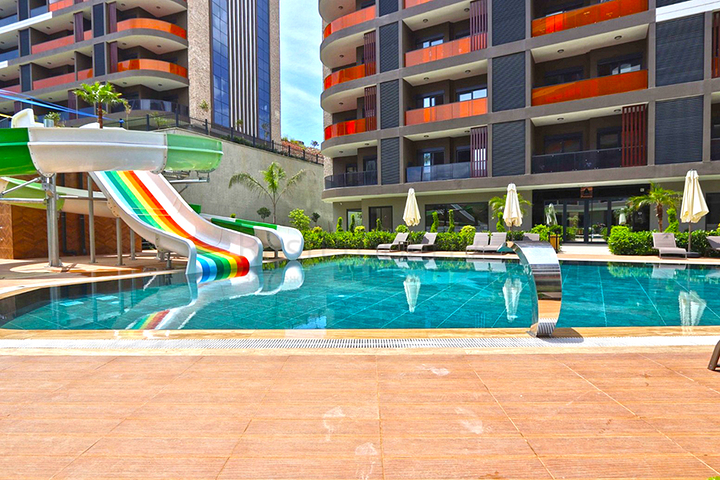 2 Bedroom Flat in a Nice Complex in Ciplakli Alanya for Sale