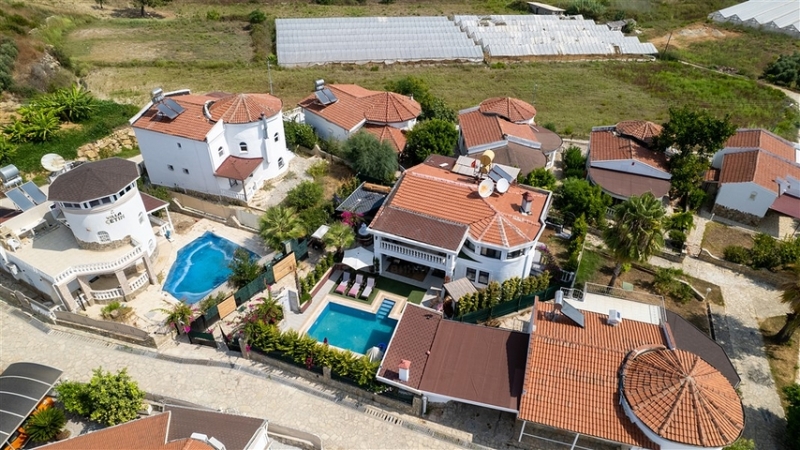 4 Bedroom Spacious Villa with Pool for Sale in Turkler District Alanya