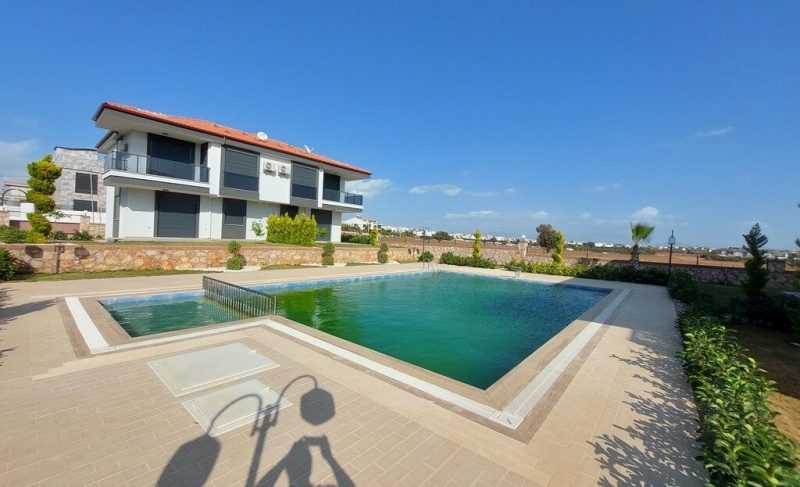 Brand-new 3 Bedroom Villa with Communal Pool for Sale in Altinkum Didim