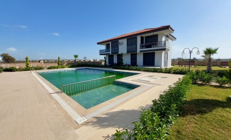 Brand-new 3 Bedroom Villa with Communal Pool for Sale in Altinkum Didim