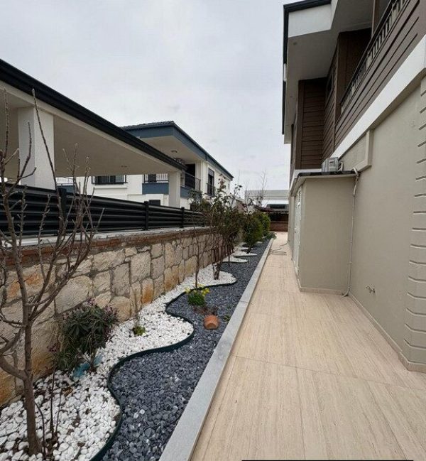 Ready-to-Move Villa for Sale in Altinkum Didim Turkey
